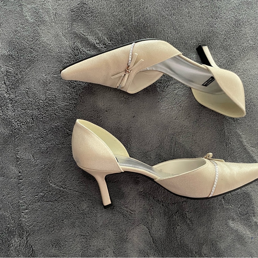 Dress shoes